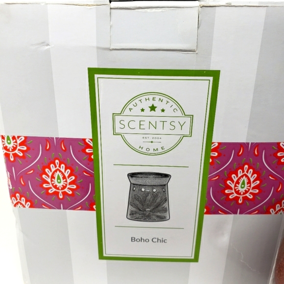 NIB Scentsy Boho Chic Candle Oil Electric Warmer Floral Glazed - Picture 6 of 10